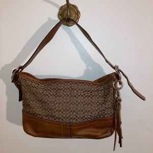 coach signature canvas shoulder bag